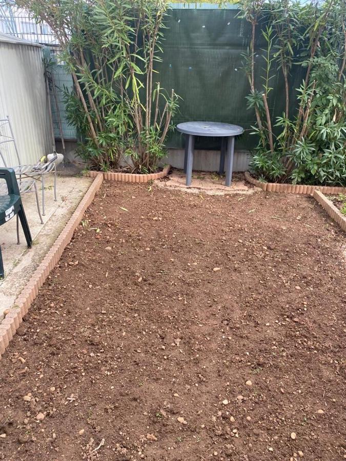 - Carré De Soie En Velin * Vaulx-en-Velin